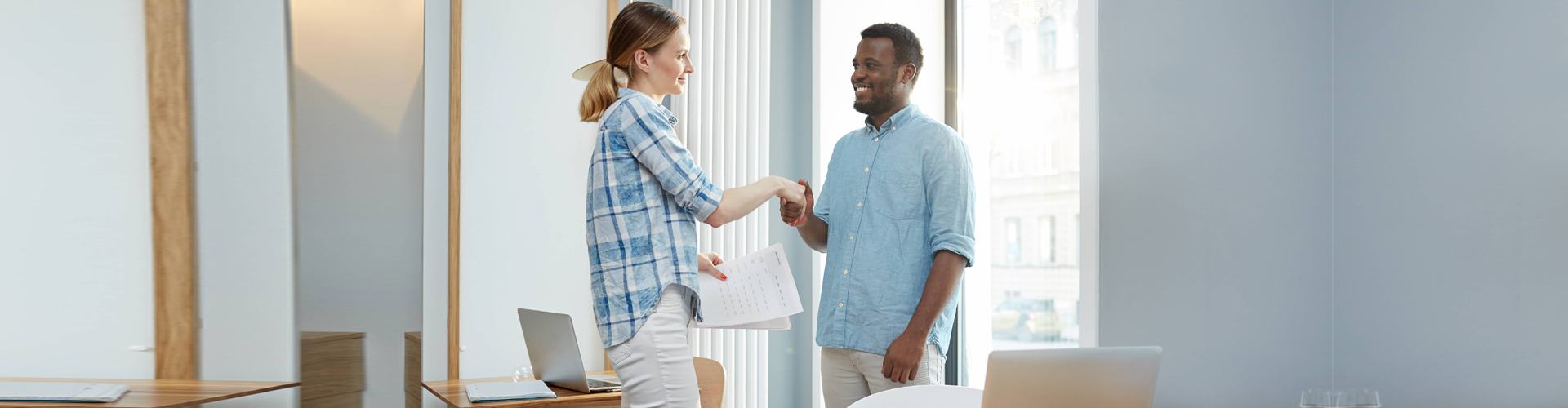 lady and a man handshaking